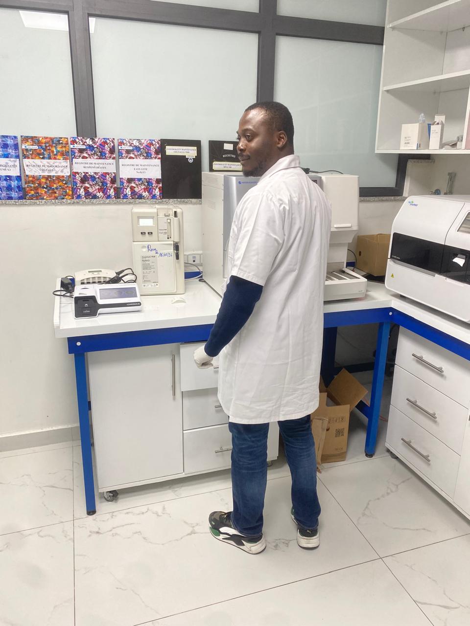 Laboratoire des Hôpitaux - Photo 2